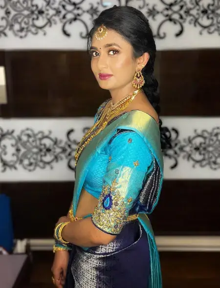 woman with jewellery with makeup