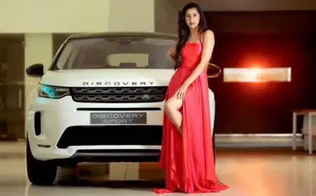 Red dress woman with car